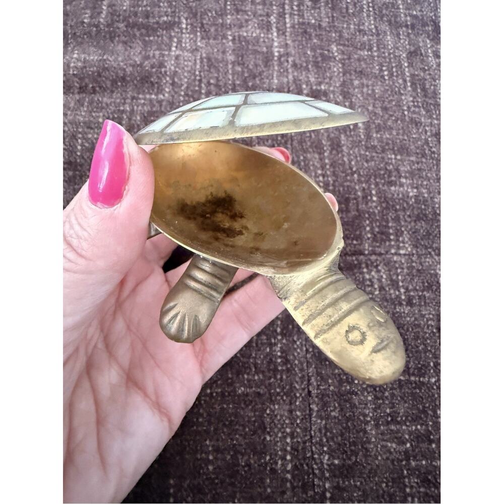 Vintage Brass Turtle Abalone/Mother of Pearl Ashtray or Trinket Box - Picture 5 of 8